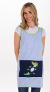 Avental Educadora Crocodilo Cruzado-Azul-M-RAG-Tailors-Fardas-e-Uniformes-Vestuario-Pro