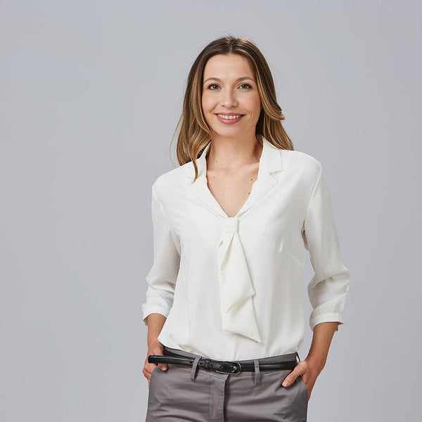 Blusa Flavia de Senhora com Gola de Lapela e Laço-Blanco-XS-RAG-Tailors-Fardas-e-Uniformes-Vestuario-Pro