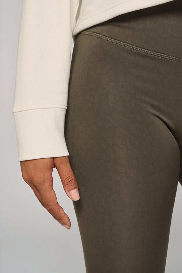 Sweatshirt Curta com Capuz de Senhora-RAG-Tailors-Fardas-e-Uniformes-Vestuario-Pro