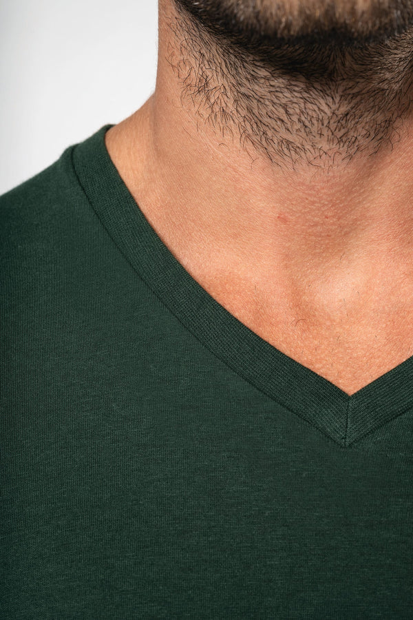 T-shirt Decote V de Homem em Algodão Biológico-RAG-Tailors-Fardas-e-Uniformes-Vestuario-Pro
