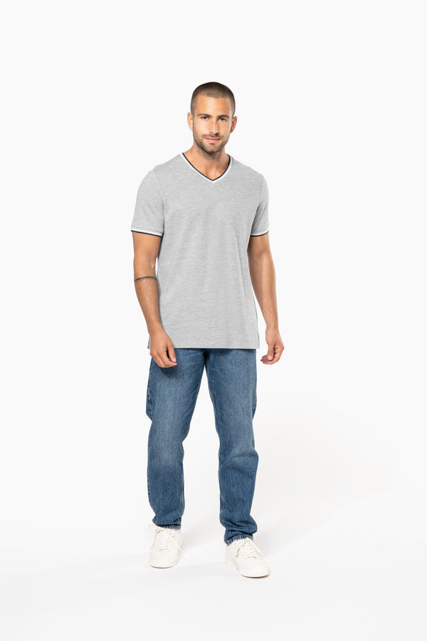 T-shirt de homem em malha piqué com decote V-RAG-Tailors-Fardas-e-Uniformes-Vestuario-Pro