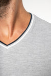 T-shirt de homem em malha piqué com decote V-RAG-Tailors-Fardas-e-Uniformes-Vestuario-Pro