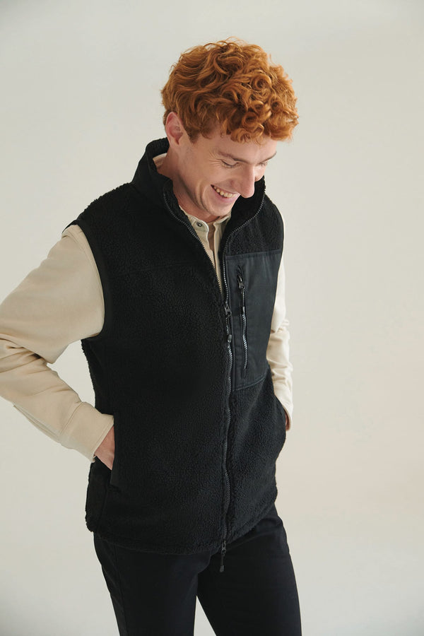 Colete em Sherpa Reciclado-RAG-Tailors-Fardas-e-Uniformes-Vestuario-Pro