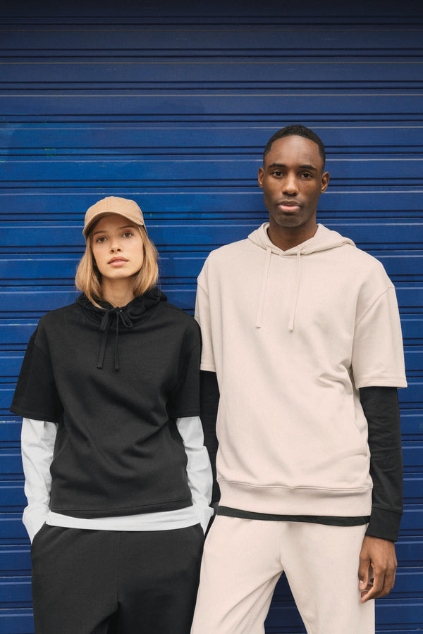 Sweatshirt com Capuz Manga Curta French Terry Unissexo-RAG-Tailors-Fardas-e-Uniformes-Vestuario-Pro