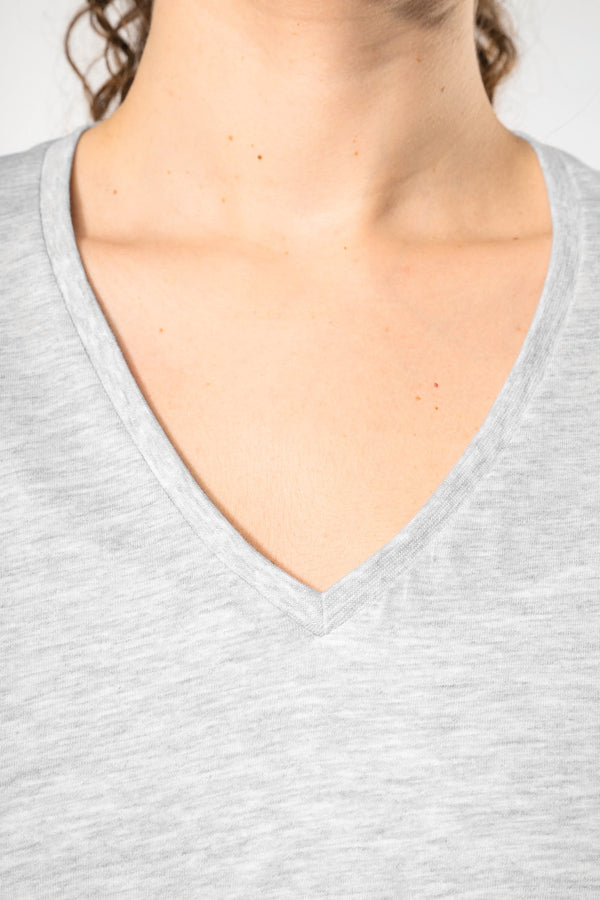 T-shirt Decote V Senhora Algodão Biológico-RAG-Tailors-Fardas-e-Uniformes-Vestuario-Pro
