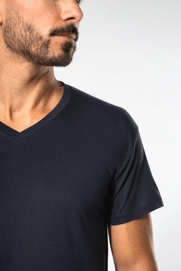 T-shirt Decote V de Homem em Algodão Biológico-RAG-Tailors-Fardas-e-Uniformes-Vestuario-Pro